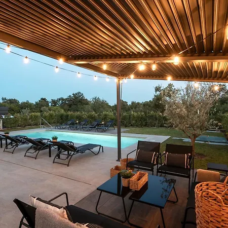 Vakantiehuis Palazzina 1 Mit Pool Und Wellness