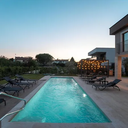 Vakantiehuis Palazzina 1 Mit Pool Und Wellness *